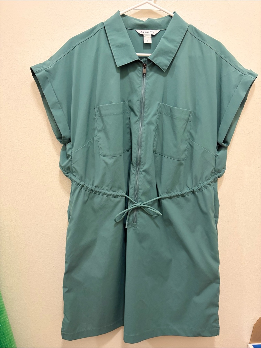 Athleta TopSpin Vented Dress Green Short-Sleeve Zip-Front Sz L